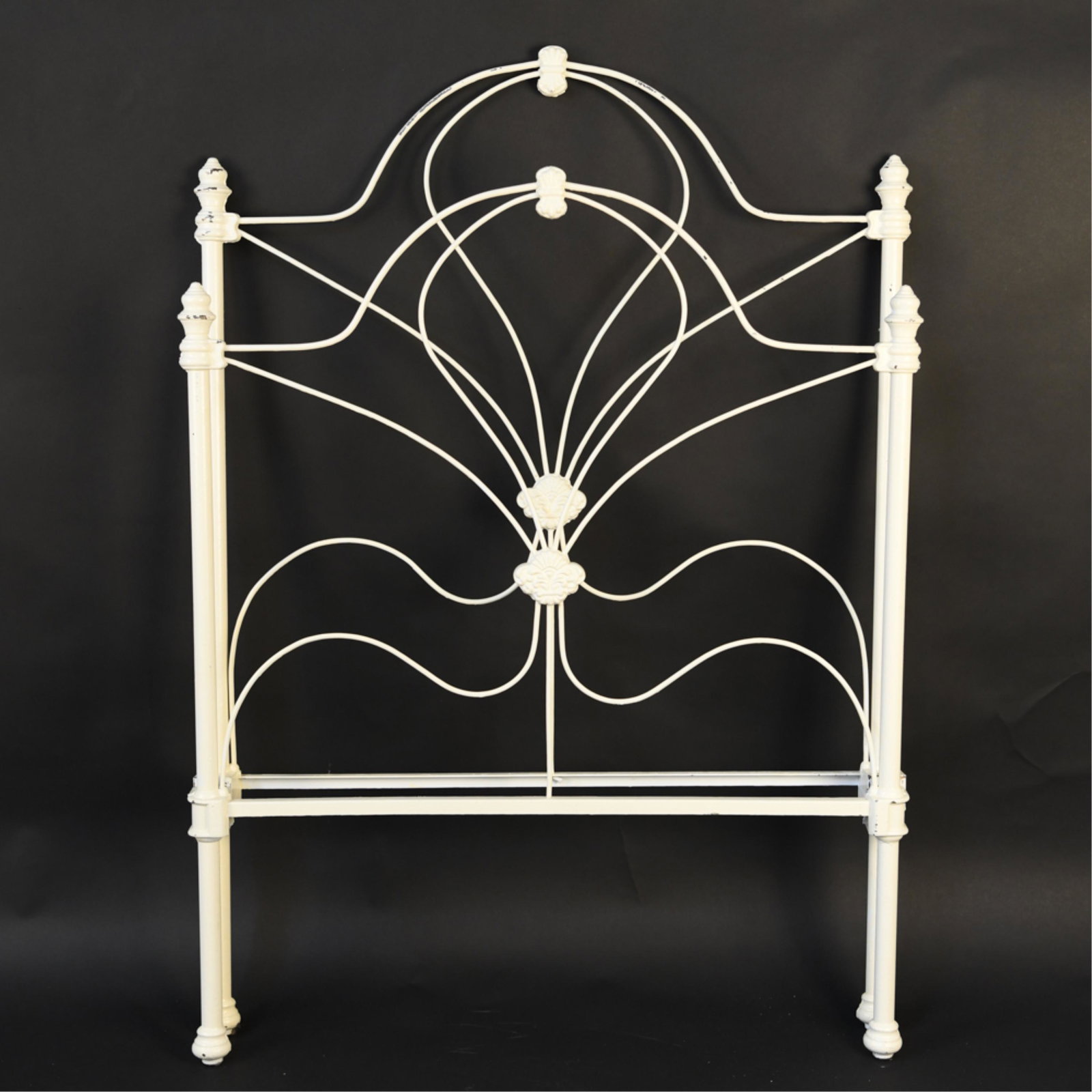 FANCY WHITE PAINTED IRON BED (1 of 6)