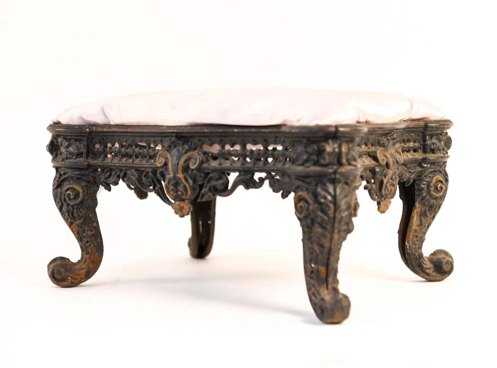 VICTORIAN CAST IRON STOOL (1 of 9)