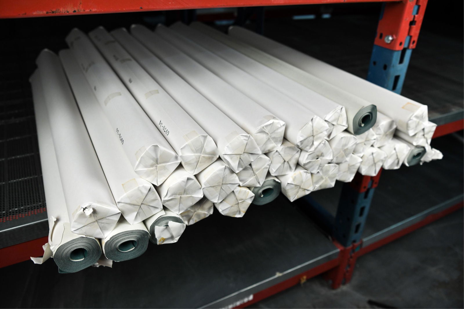 (31) ROLLS OF DONGHIA WALLPAPER G970-34 (1 of 6)