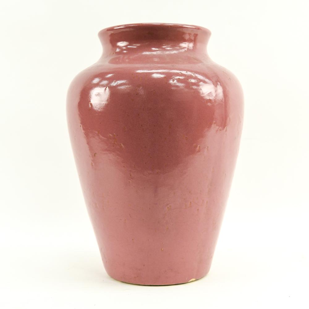 LARGE POTTERY VASE (1 of 6)
