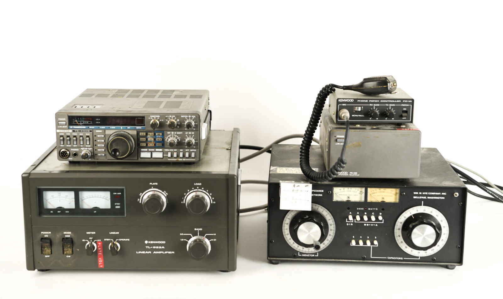 GROUPING OF HAM RADIO EQUIPMENT (1 of 13)