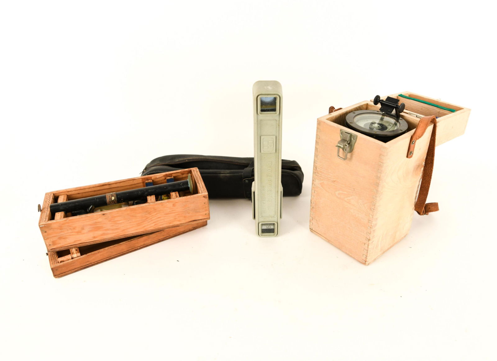 NAUTICAL EQUIPMENT GROUPING (1 of 19)