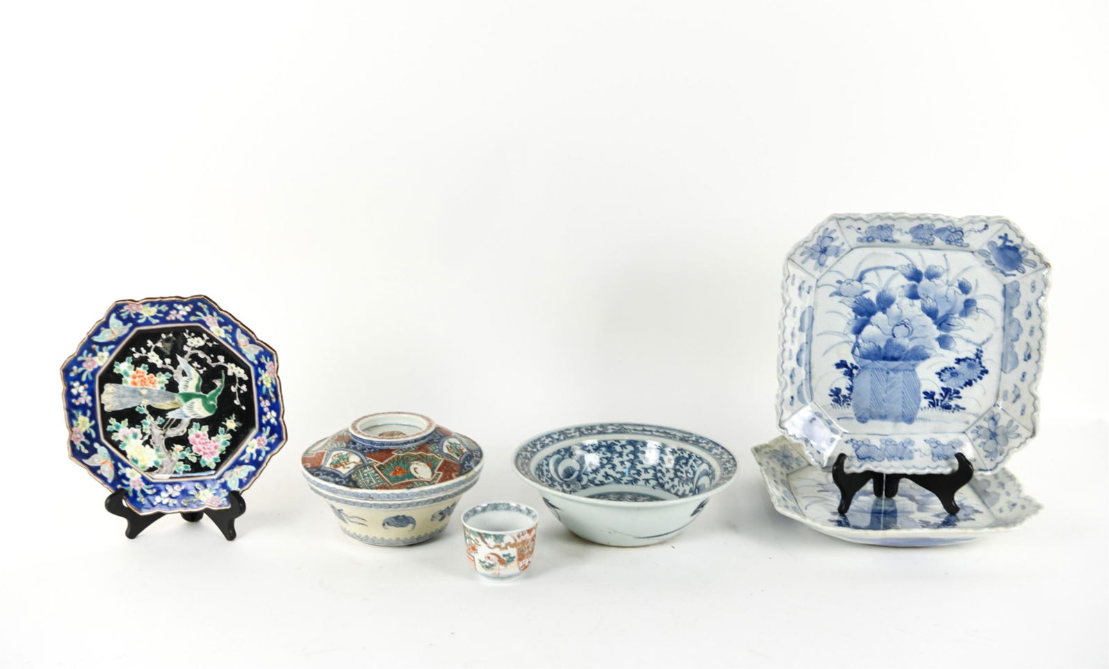 (6) JAPANESE CERAMICS AND PORCELAIN (1 of 16)