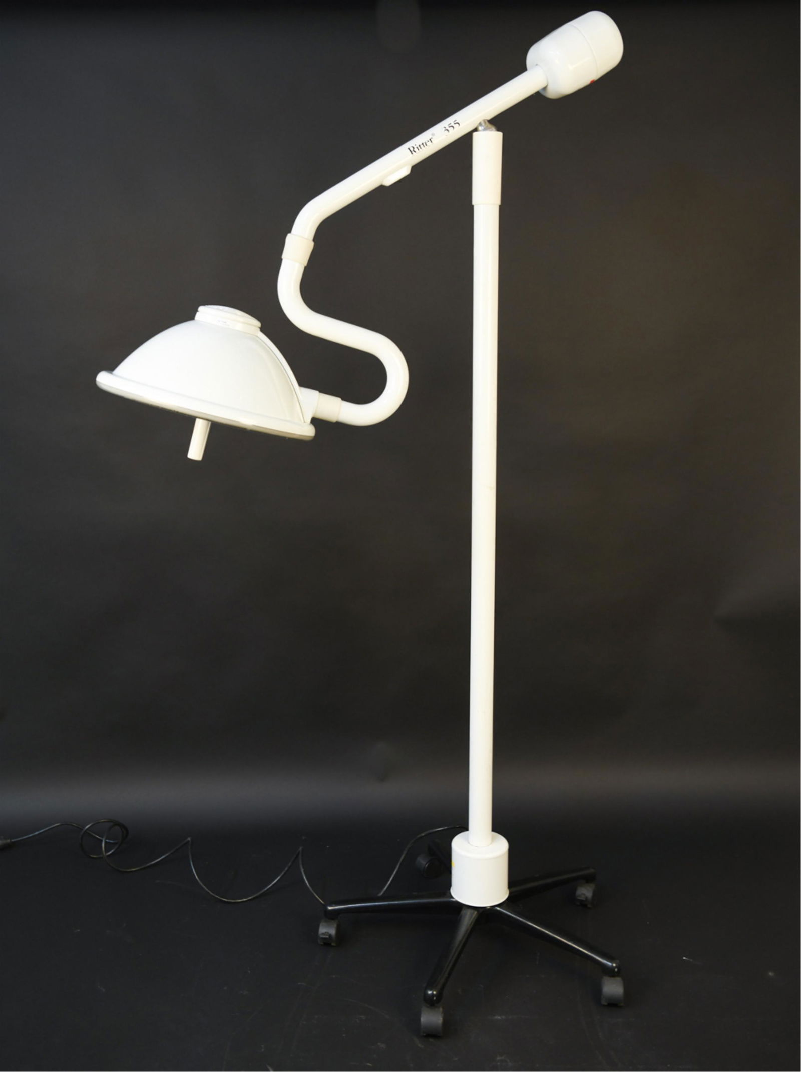 RITTER 355 MEDICAL LAMP (1 of 15)