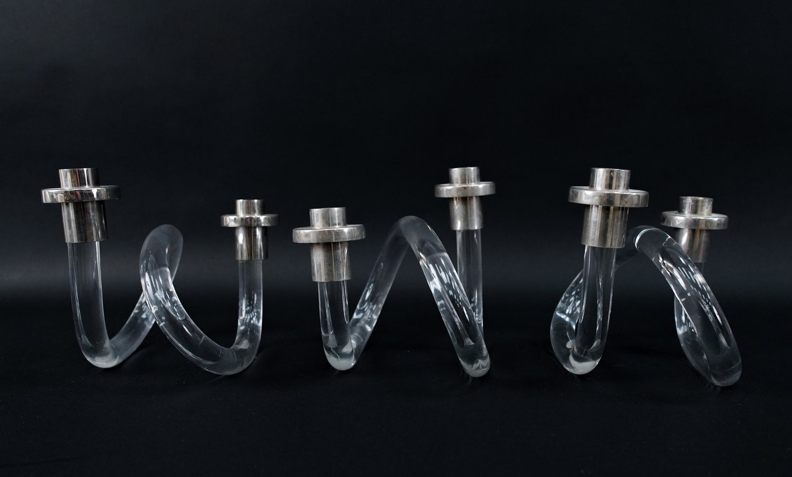 (3) DOROTHY THORPE LUCITE CANDLE HOLDERS (1 of 14)