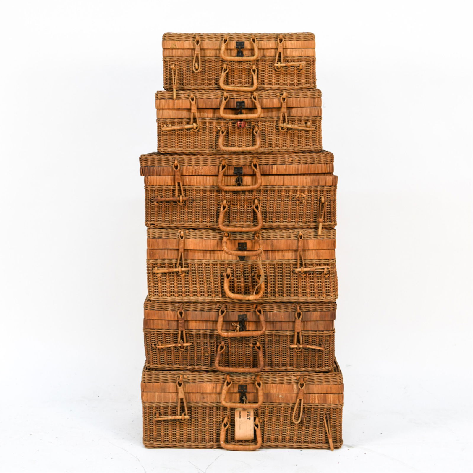 GROUPING OF WICKER SUITCASES STACKING LUGGAGE (1 of 19)