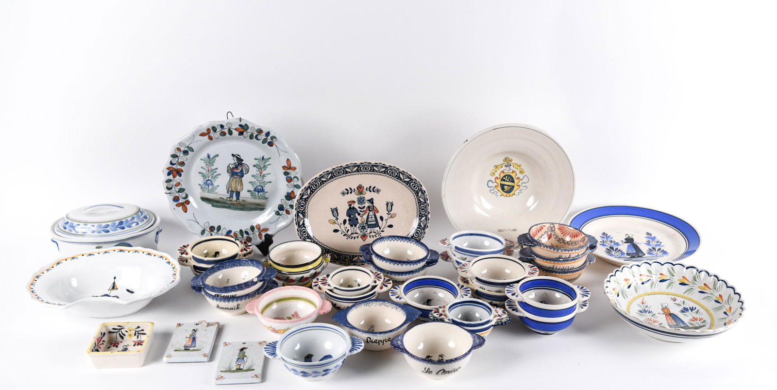 LARGE GROUPING OF QUIMPER FAIENCE (1 of 19)