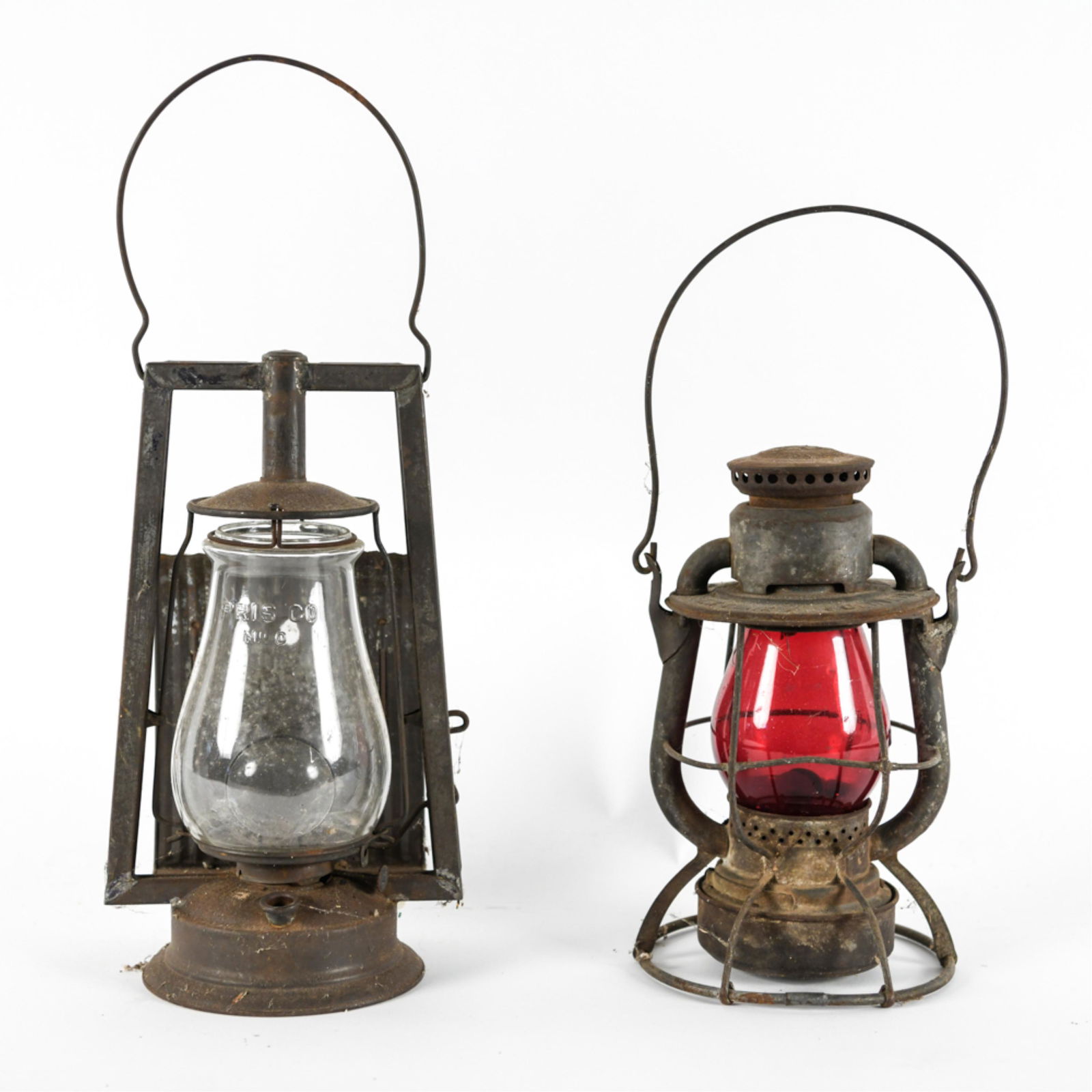 (2) DIETZ VESTA RAILROAD LANTERNS (1 of 10)