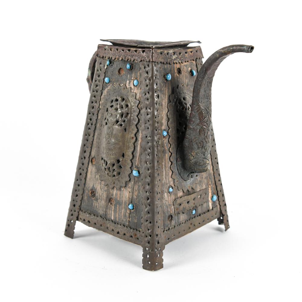 DECORATIVE TEAPOT (1 of 18)