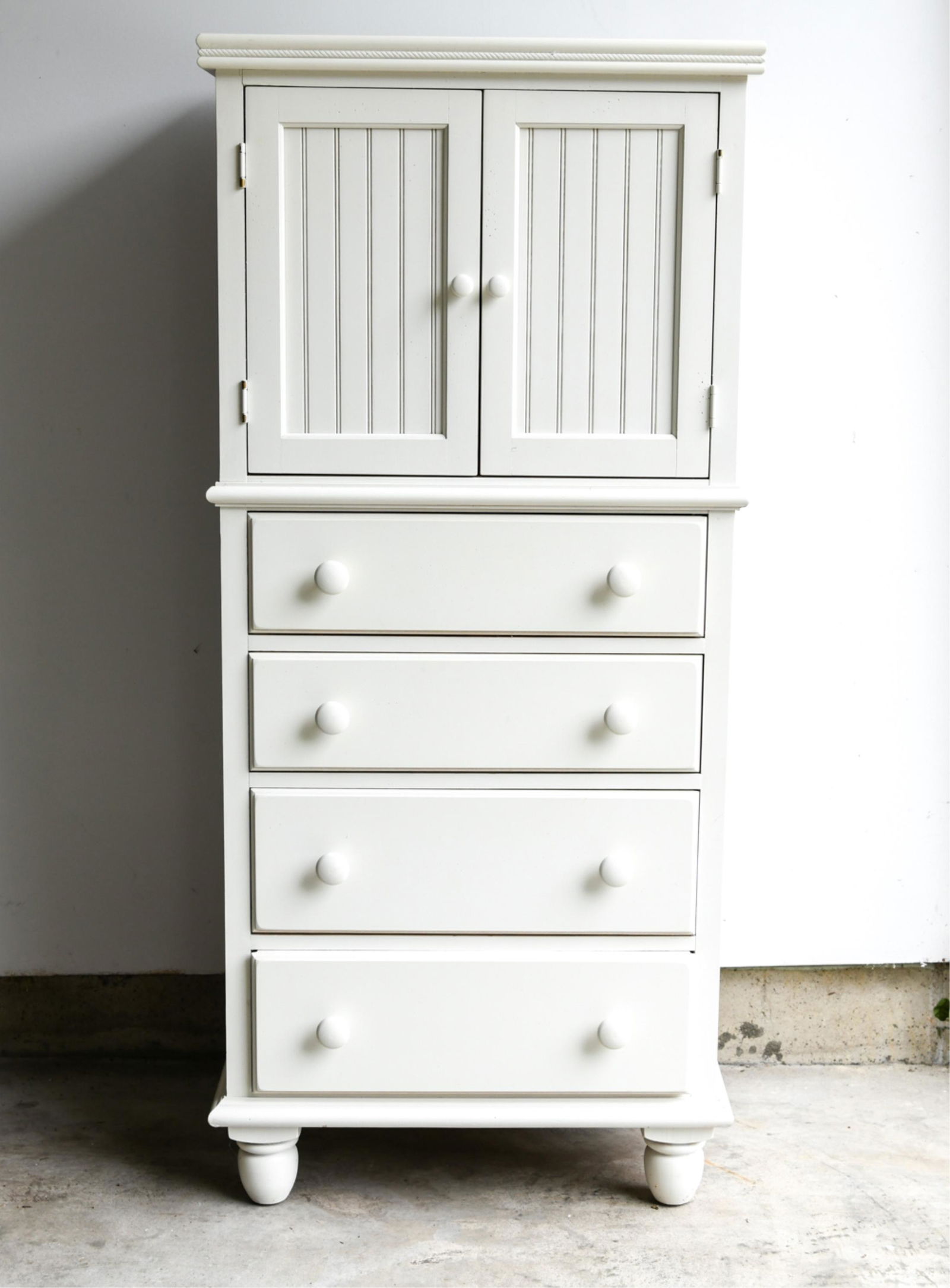 CONTEMPORARY WHITE DRESSER CABINET (1 of 8)