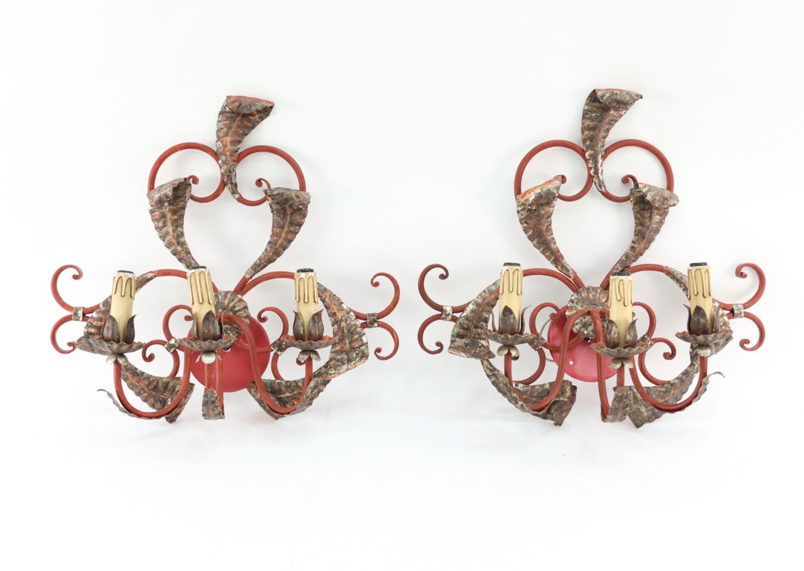(2) VINTAGE TOLE PAINTED METAL WALL SCONCES (1 of 20)