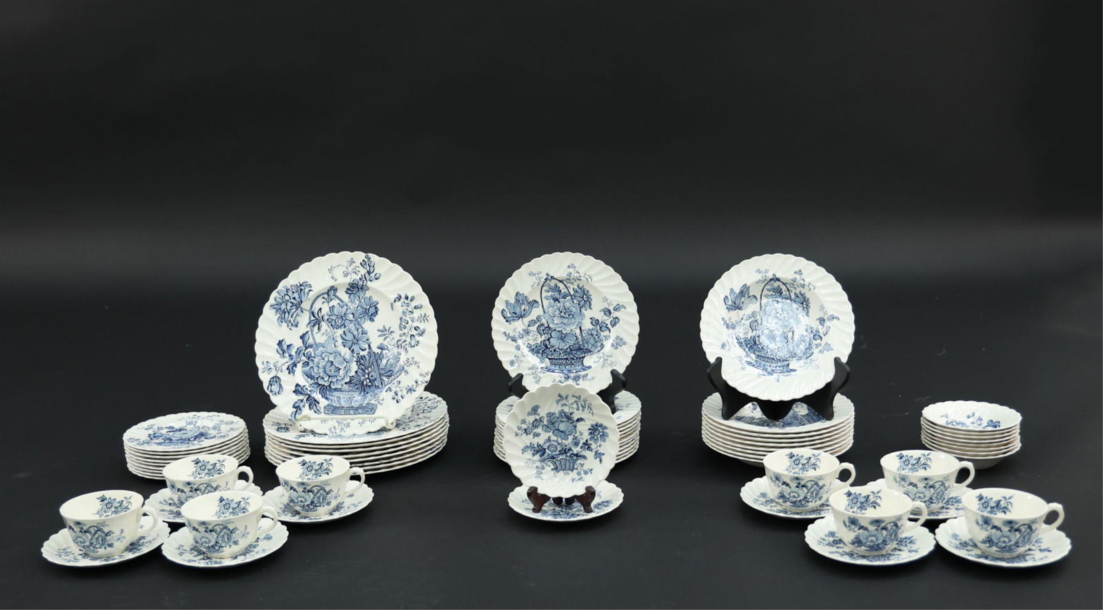 CLARICE CLIFF "CHARLOTTE" SERVICE (1 of 18)