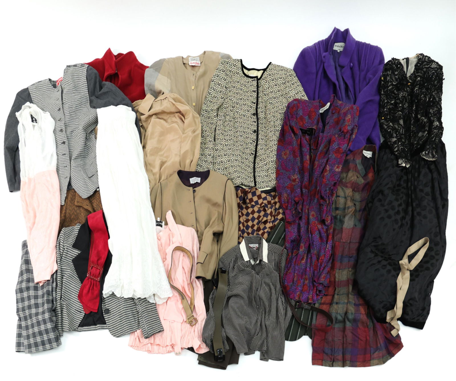 COLLECTION OF WOMENS CLOTHING (1 of 17)