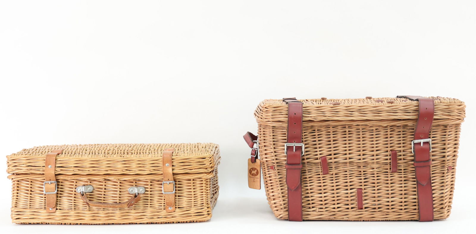 (2) WICKER PICNIC BASKETS (1 of 20)