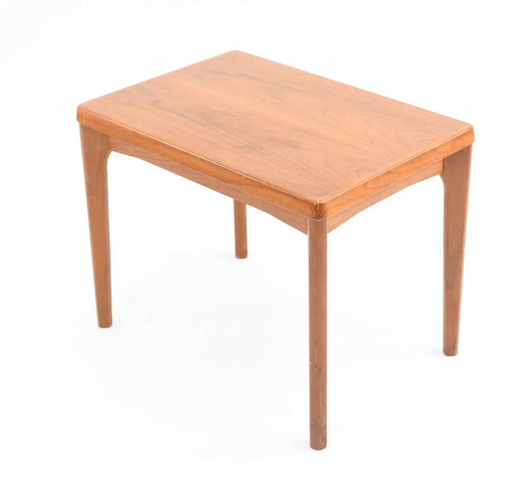 VEJLE STOLE MOBELFABRIK TEAK SIDE TABLE (1 of 16)