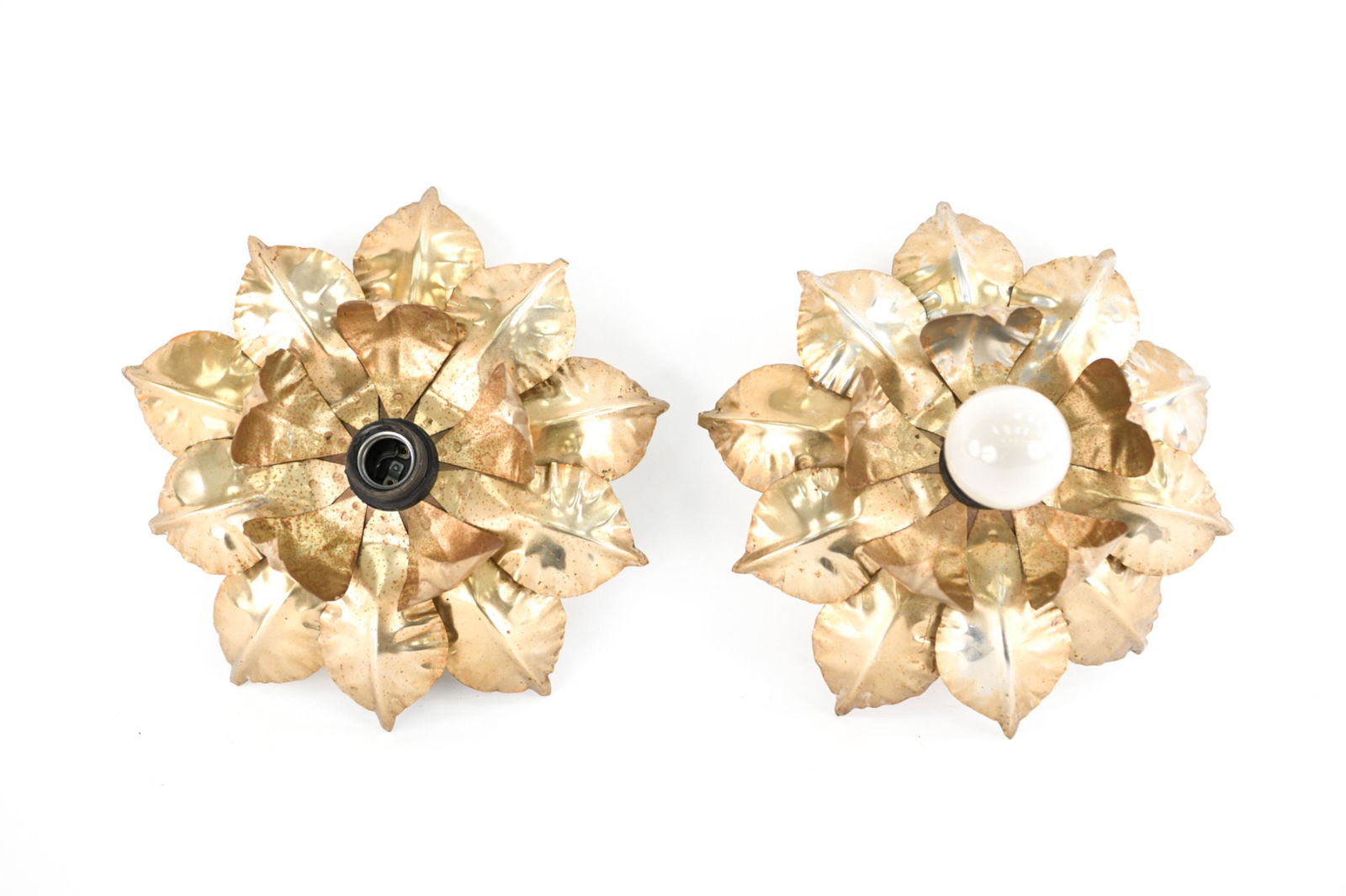 PAIR OF BRASS FLOWER WALL LIGHTS (1 of 13)