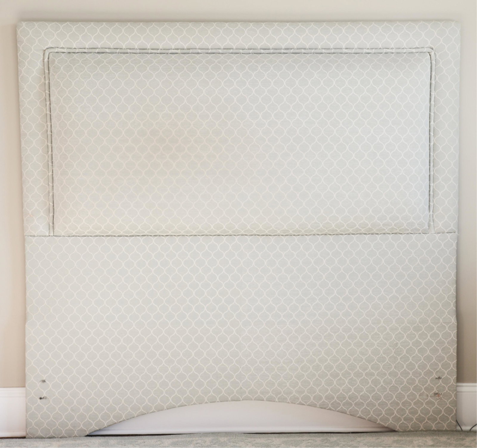 UPHOLSTERED QUEEN HEADBOARD: Dimensions: H 61.5" x W 64" x D 4" Condition: Some soiling to upholstery. Small tears where headboard connected to bed frame. Note: This item must be picked up onsite from the estate during our advert