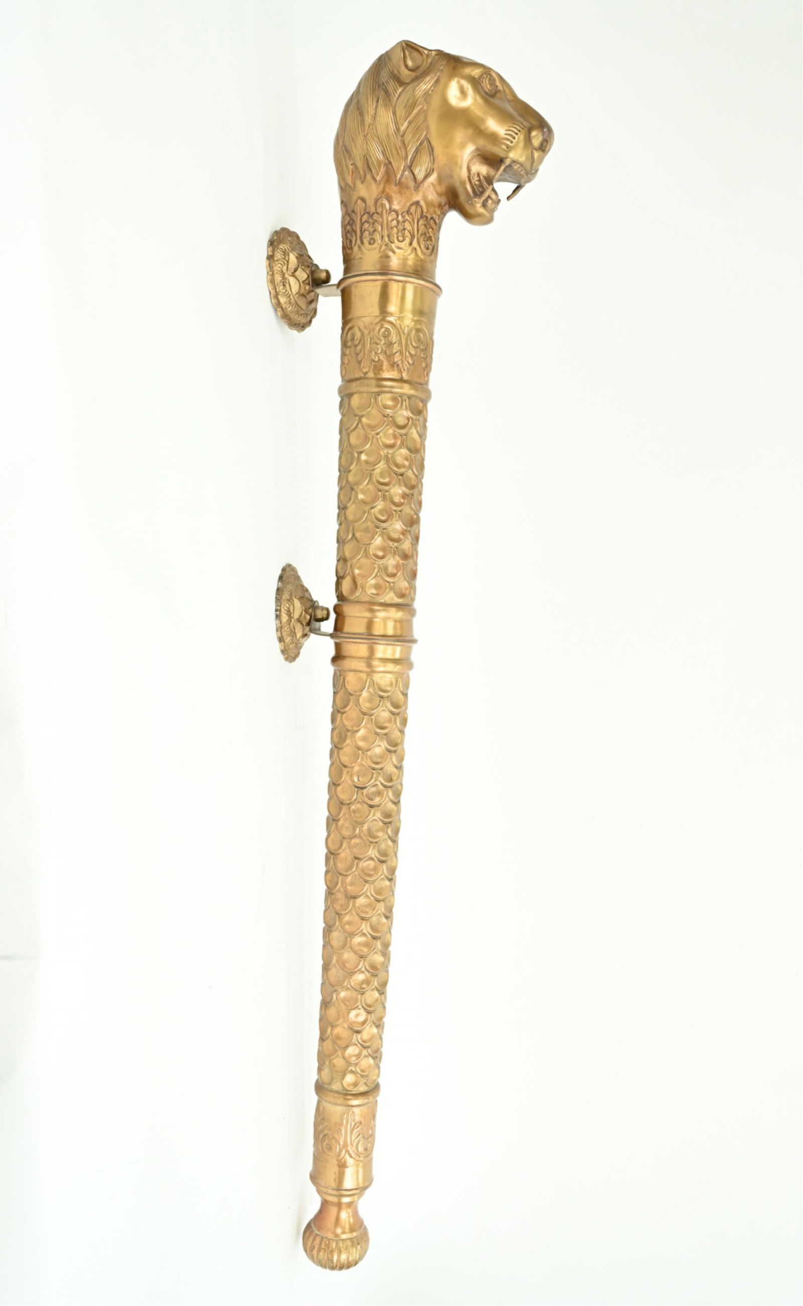 WALL MOUNTED SCEPTER (1 of 20)
