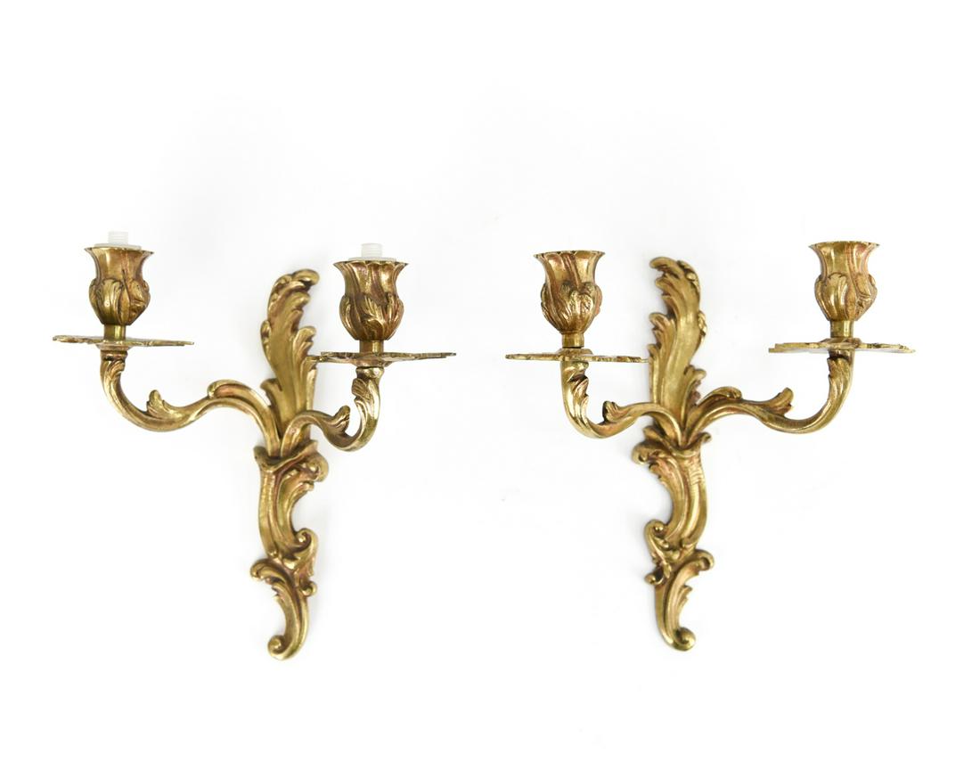 PAIR OF VINTAGE BRASS WALL SCONCES (1 of 19)