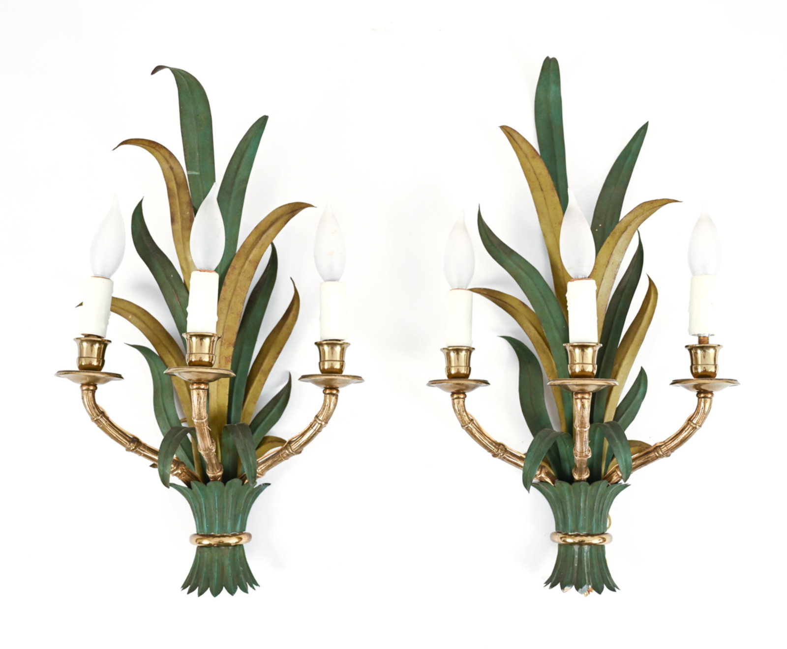 PAIR OF FRENCH MID-CENTURY TOLE & BRASS SCONCES (1 of 13)