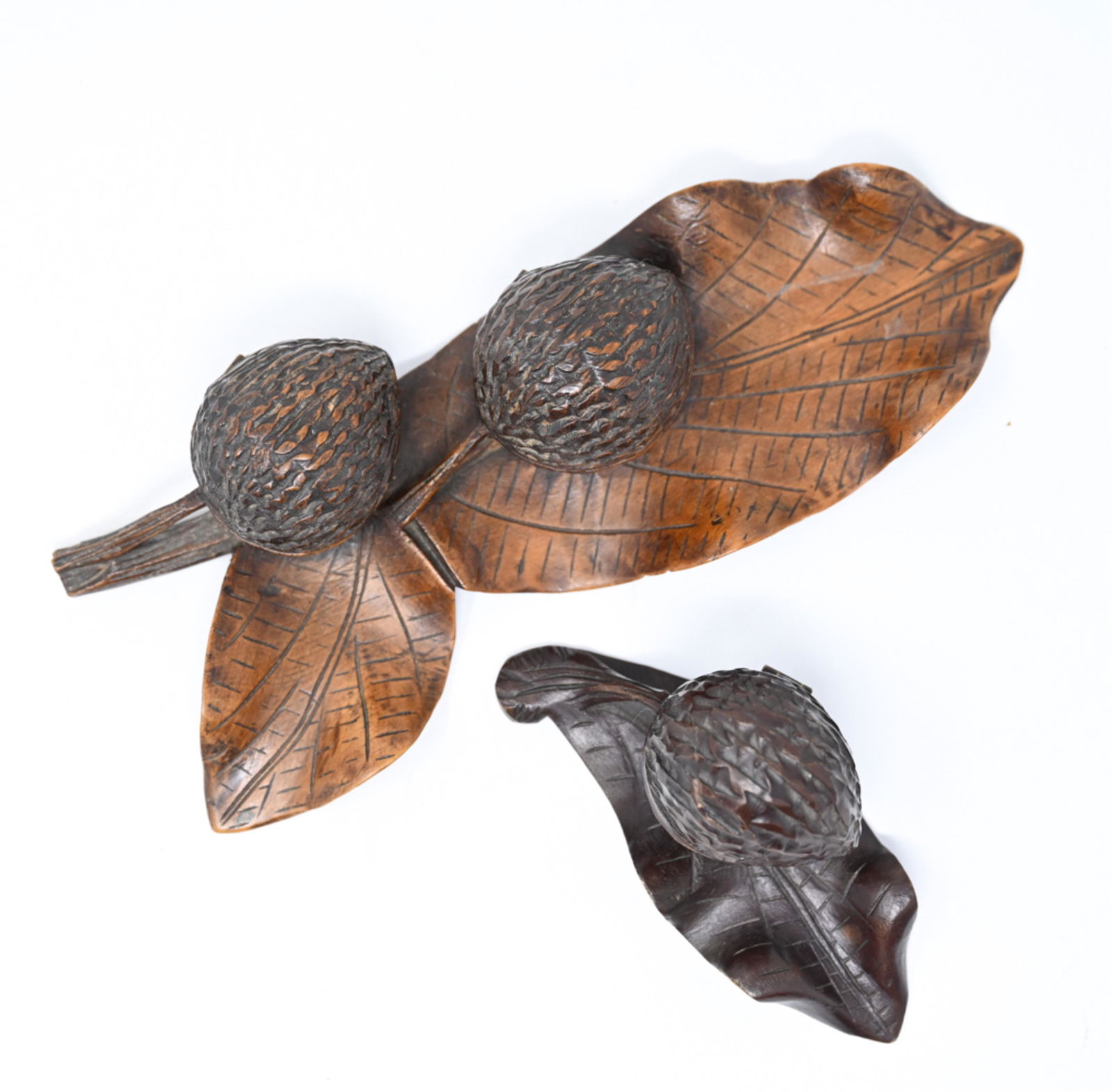 CARVED WOODEN NUT INKWELL & DOUBLE INKWELL (1 of 16)