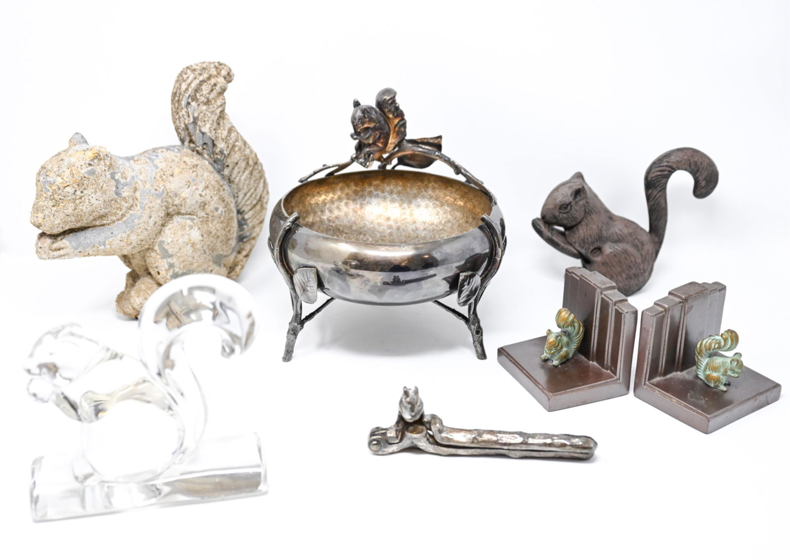 DECORATIVE SQUIRREL FIGURE GROUPING (1 of 20)