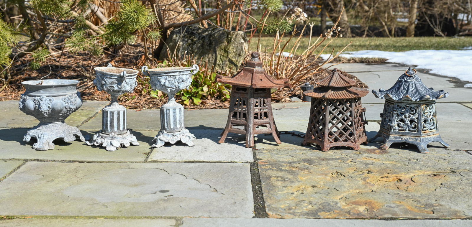 (6) GROUPING LANTERNS AND PLANTERS (1 of 9)