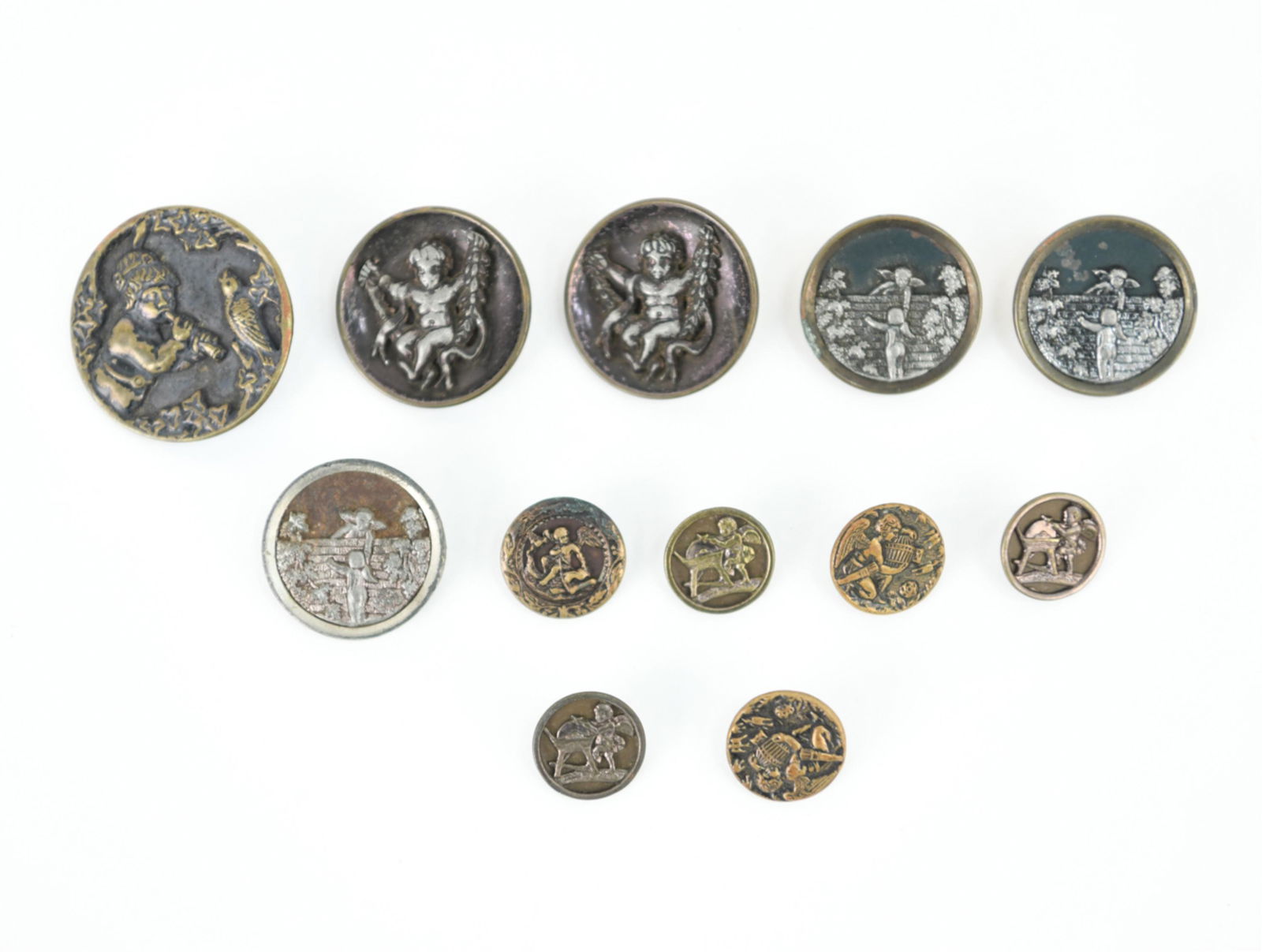 ANTIQUE PICTORIAL PUTTI BUTTONS (1 of 8)