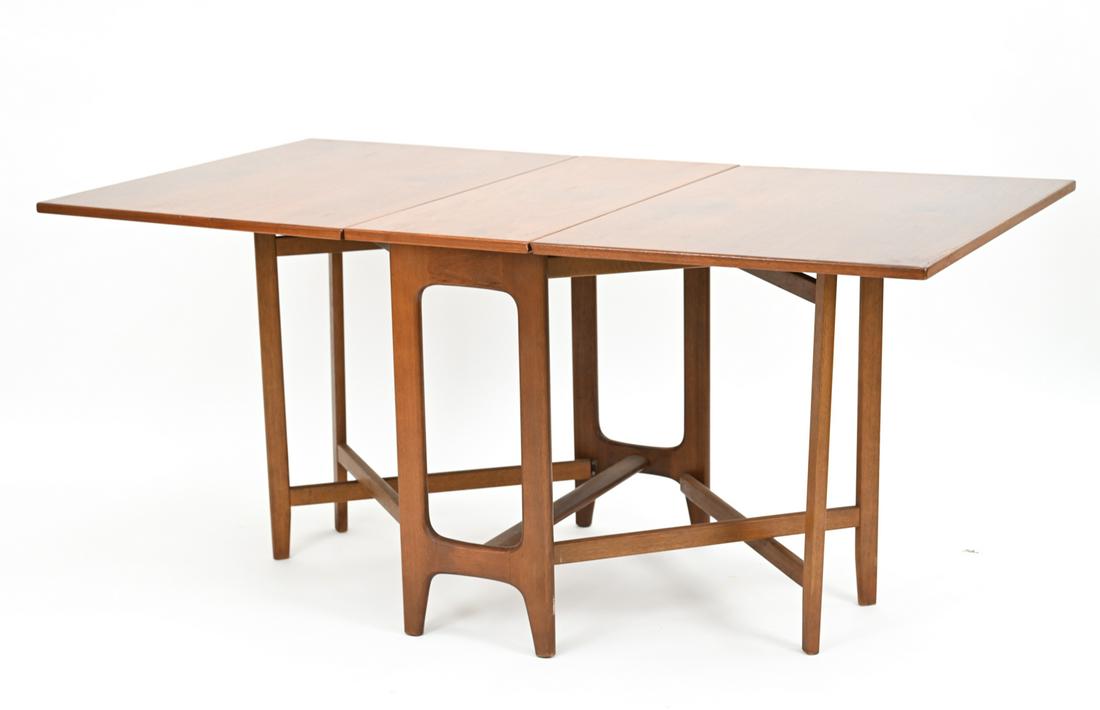 GATE LEG DINING ROOM TABLE KLEPPE MOBELFABRIK A.S (1 of 17)