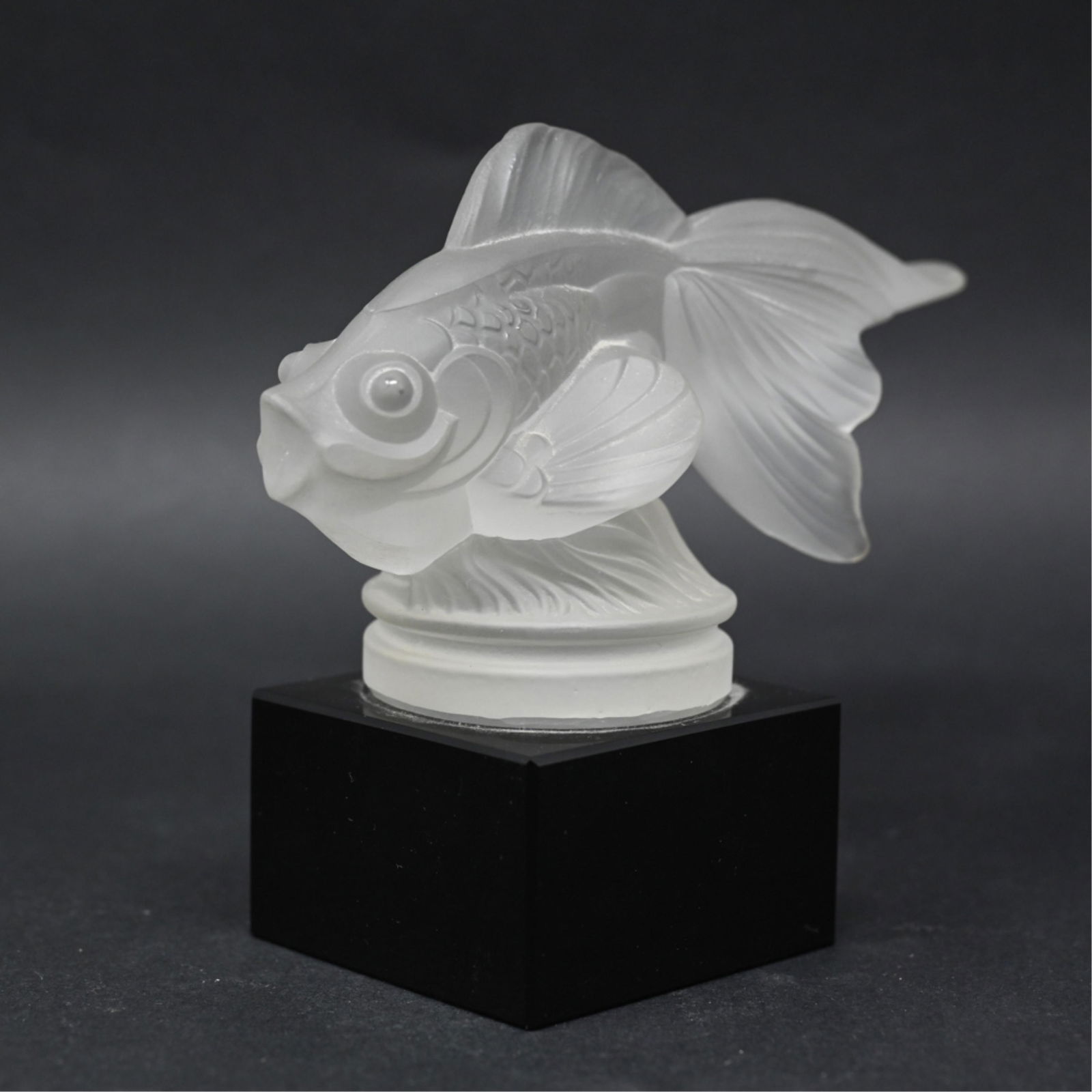 WEIL BAROLAC ART DECO GLASS FISH AFTER LALIQUE (1 of 13)