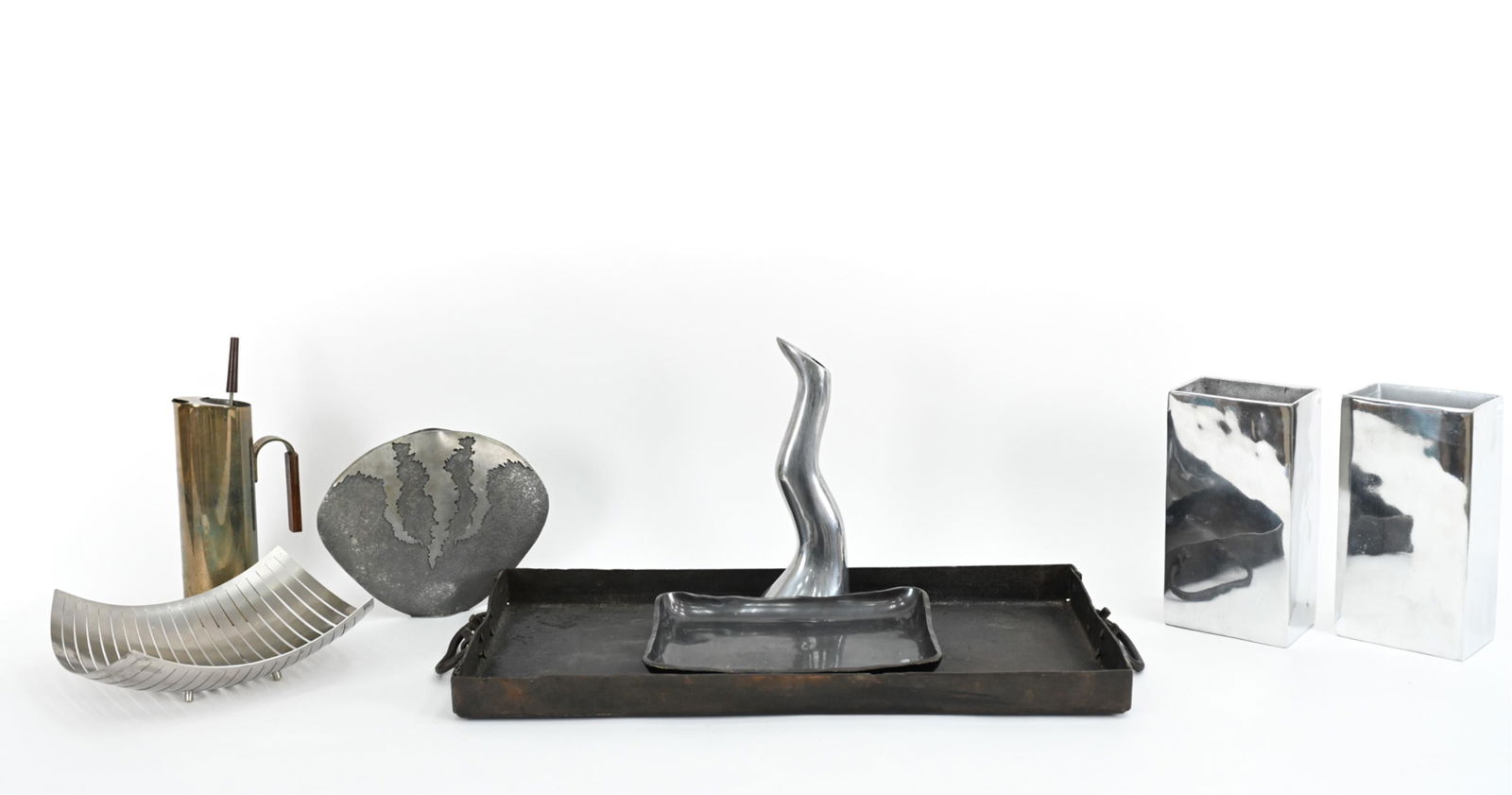 DECORATIVE METAL GROUPING INCL. MID-CENTURY (1 of 14)