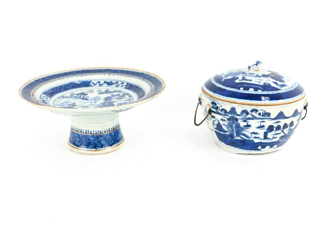 CHINESE BLUE AND WHITE PORCELAIN GROUPING (1 of 15)