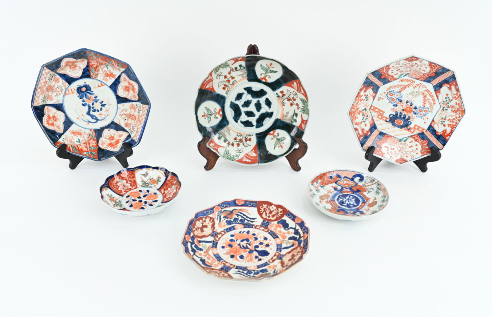 JAPANESE IMARI GROUPING (1 of 17)