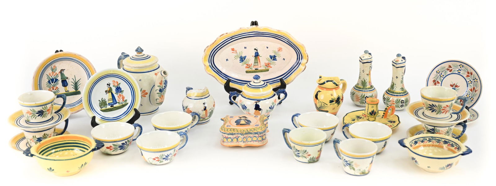 GROUPING OF HENRIOT QUIMPER FRENCH FAIENCE (1 of 20)
