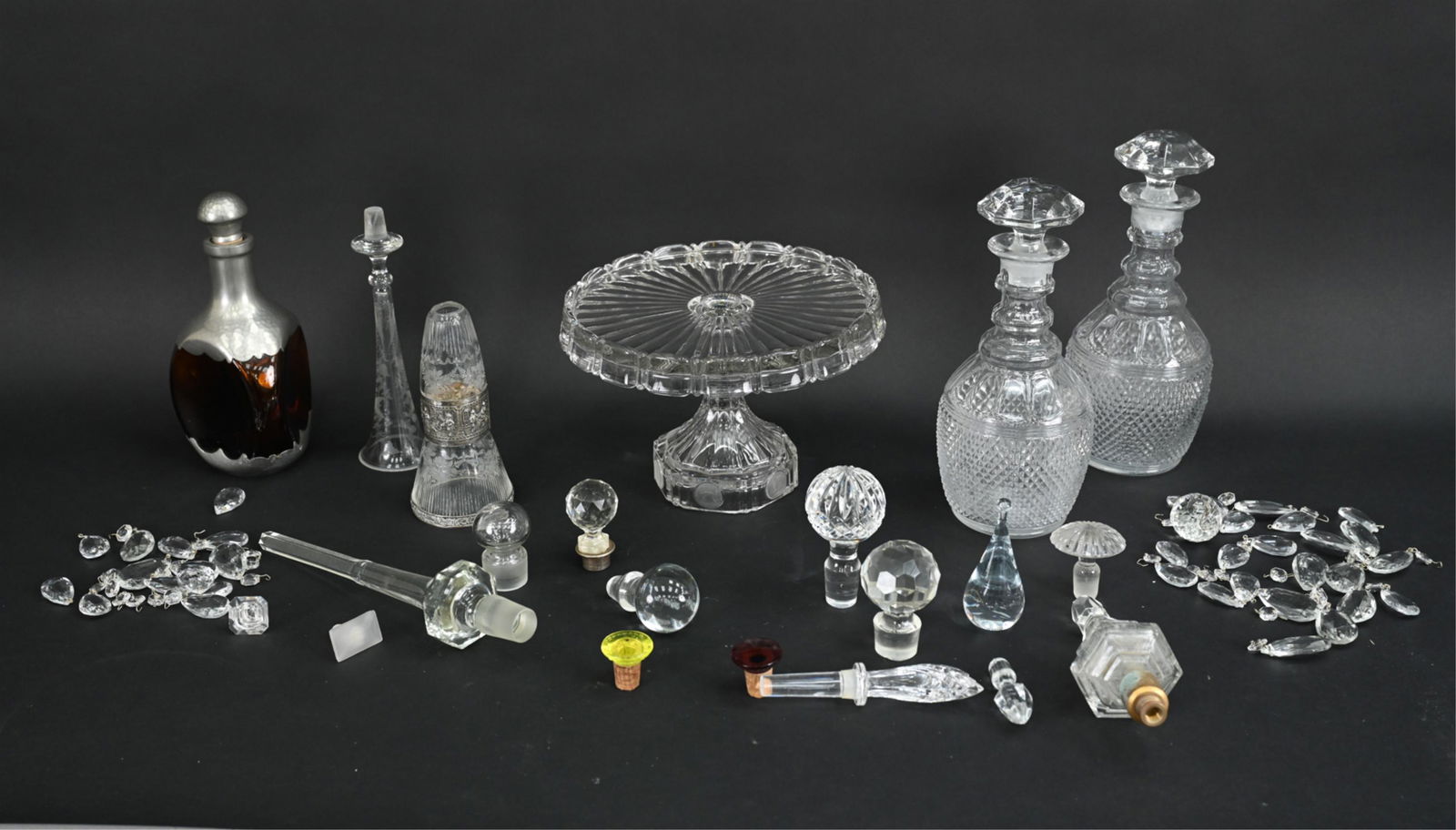 GROUPING OF ANTIQUE/VINTAGE GLASS (1 of 19)