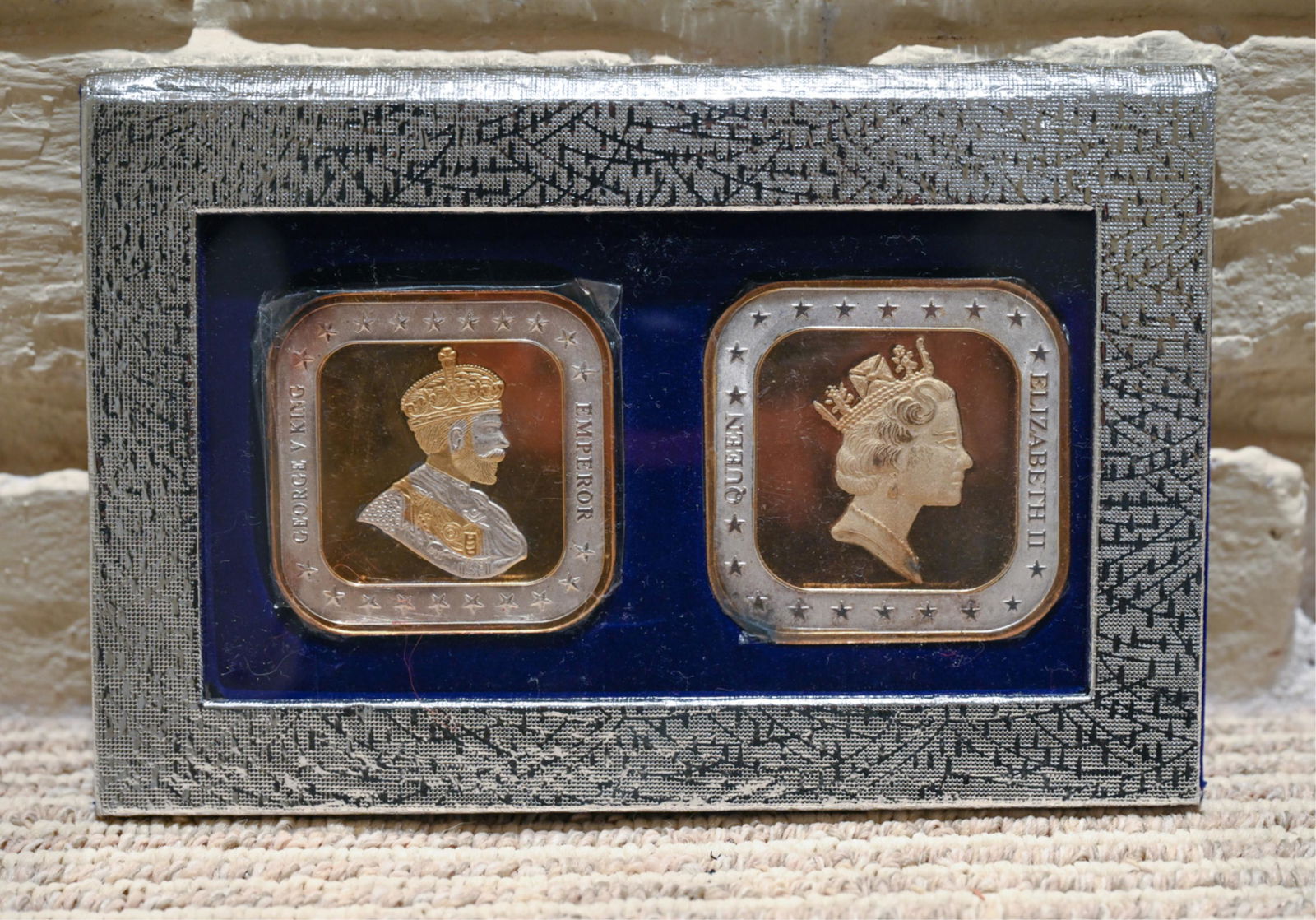 (2) INDIAN 100GM FINE SILVER MEDALLIONS (1 of 12)