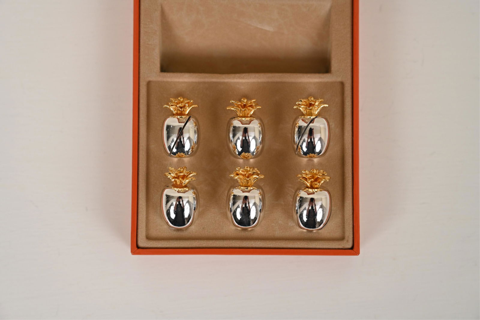 SAINT HILAIRE FRENCH PINEAPPLE PLACE CARD HOLDERS (1 of 6)