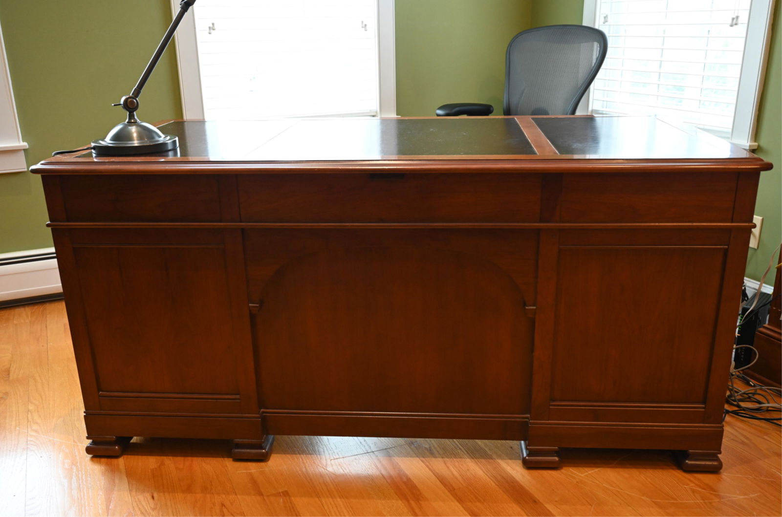 SLIGH CONTEMPORARY LEATHER TOP DESK (1 of 13)