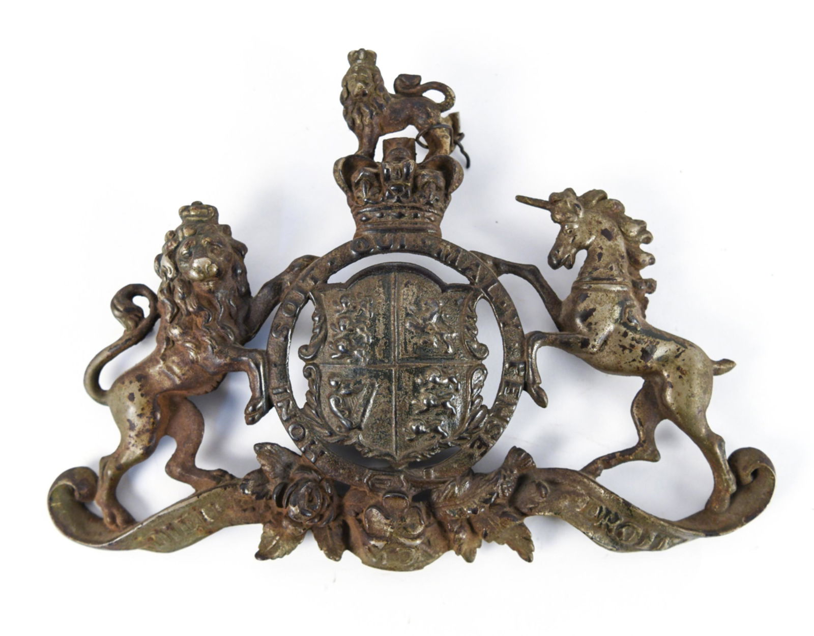 CAST IRON BRITISH ROYAL COAT OF ARMS: Dimensions: H 8" x W 11.5" x D 1" Condition: Unicorn's tail needs reattaching. Oxidation and patina consistent with age.