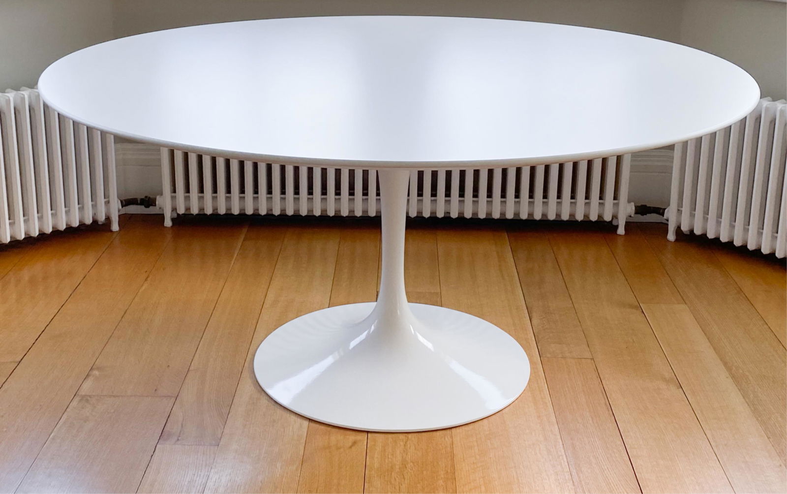 CONTEMPORARY KNOLL TULIP TABLE (1 of 11)