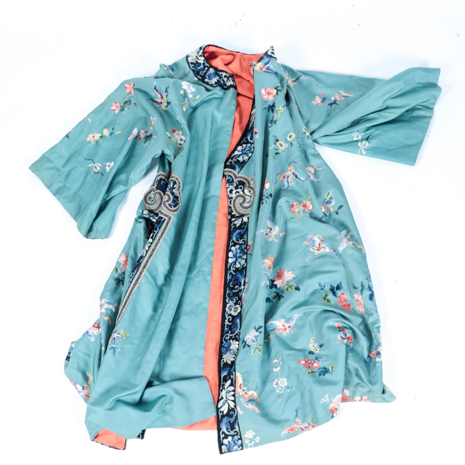 ANTIQUE SILK EMBROIDERED KIMONO (1 of 8)