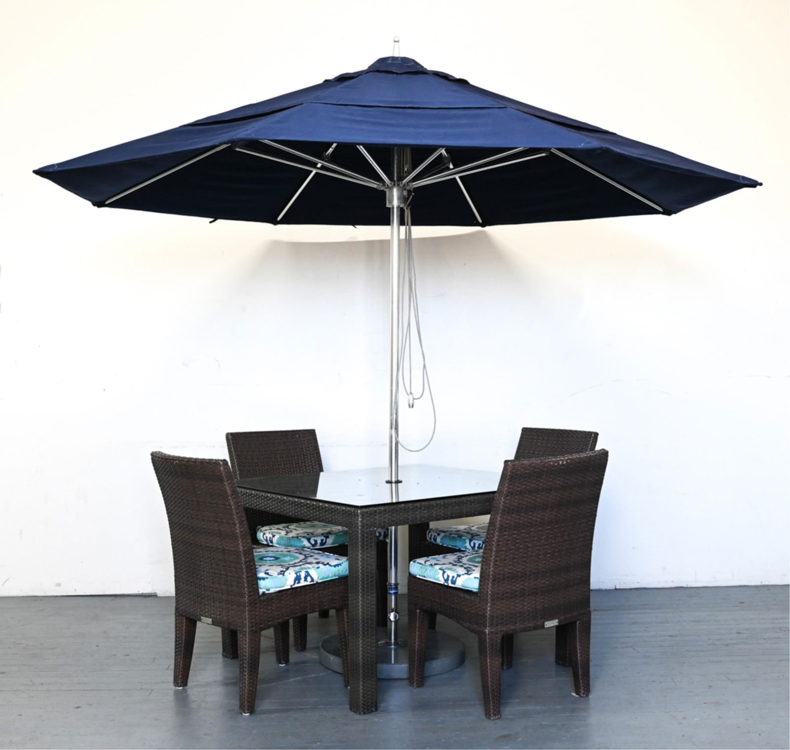 RESTORATION HARDWARE OUTDOOR PATIO SET (1 of 13)