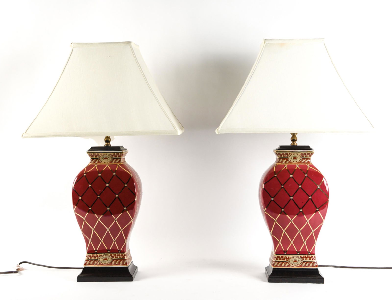 PAIR OF PAINTED CERAMIC LAMPS (1 of 15)