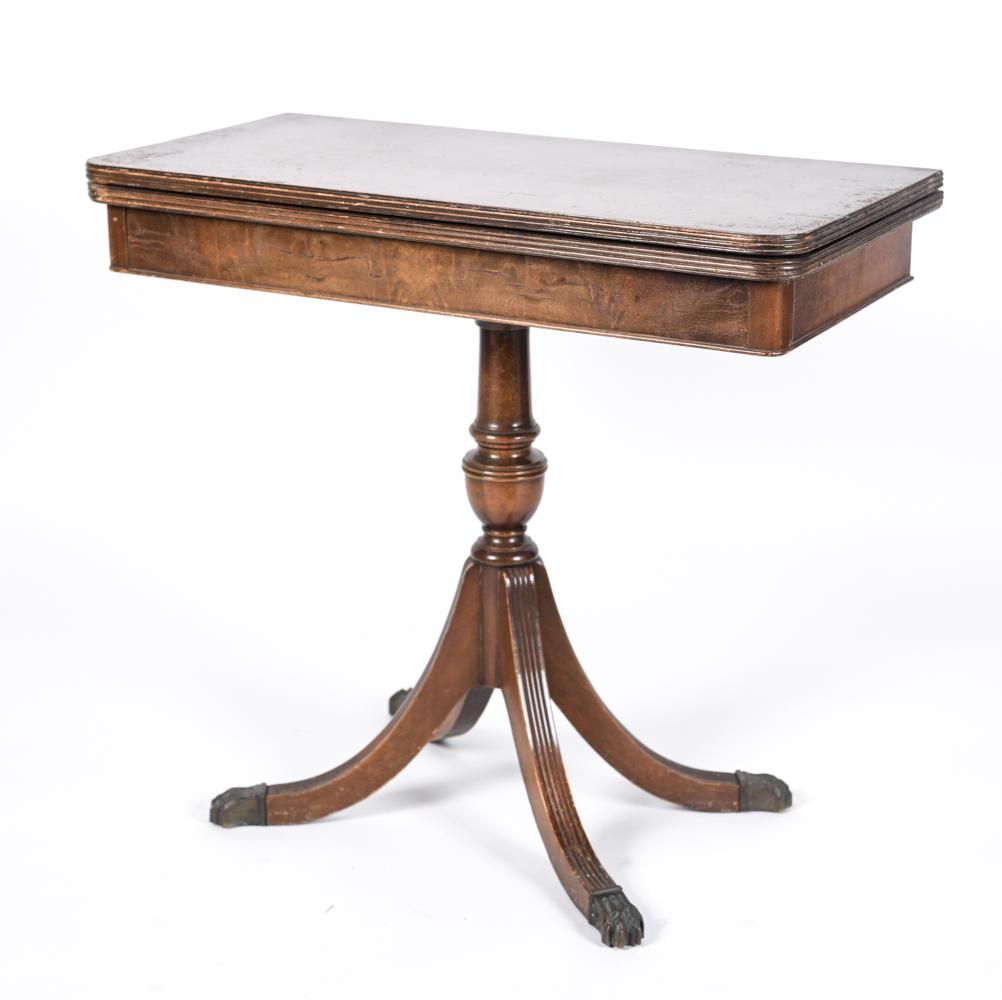 MAHOGANY FLIP TOP GAME OR SIDE TABLE (1 of 15)