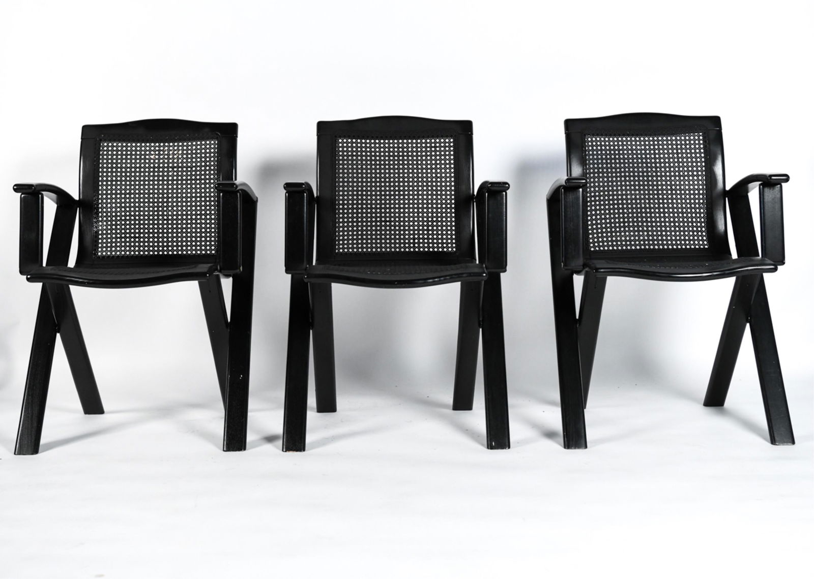 (3) FOLDING CHAIRS (1 of 20)
