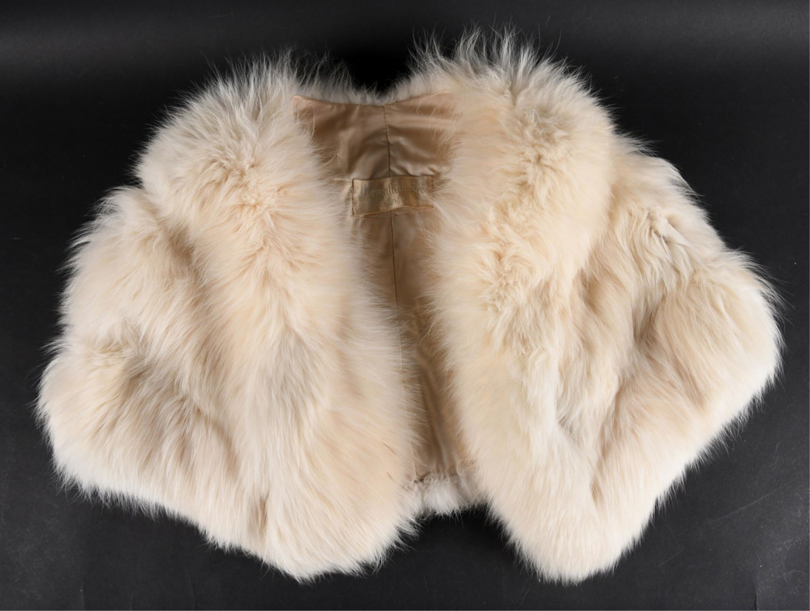 WHITE FUR SHAWL (1 of 9)