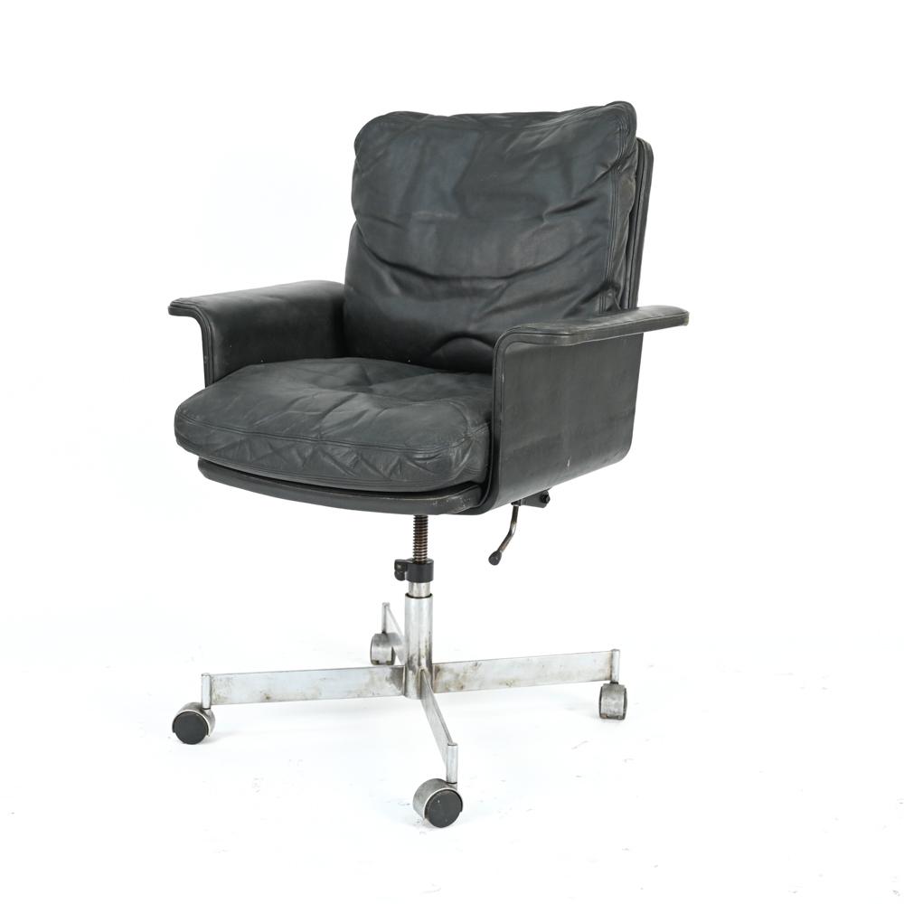 JORGEN RASMUSSEN FOR KEVI LEATHER SWIVEL CHAIR (1 of 11)