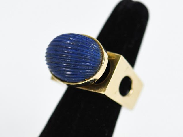 MODERNIST 14K GOLD & CARVED LAPIS LAZULI RING (1 of 6)
