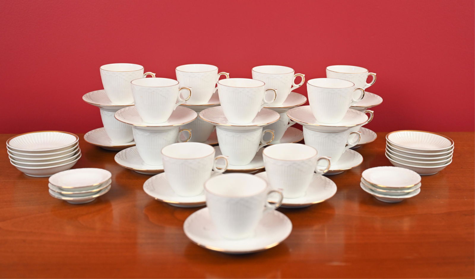 ROYAL COPENHAGEN PORCELAIN TEA SERVICE (1 of 12)