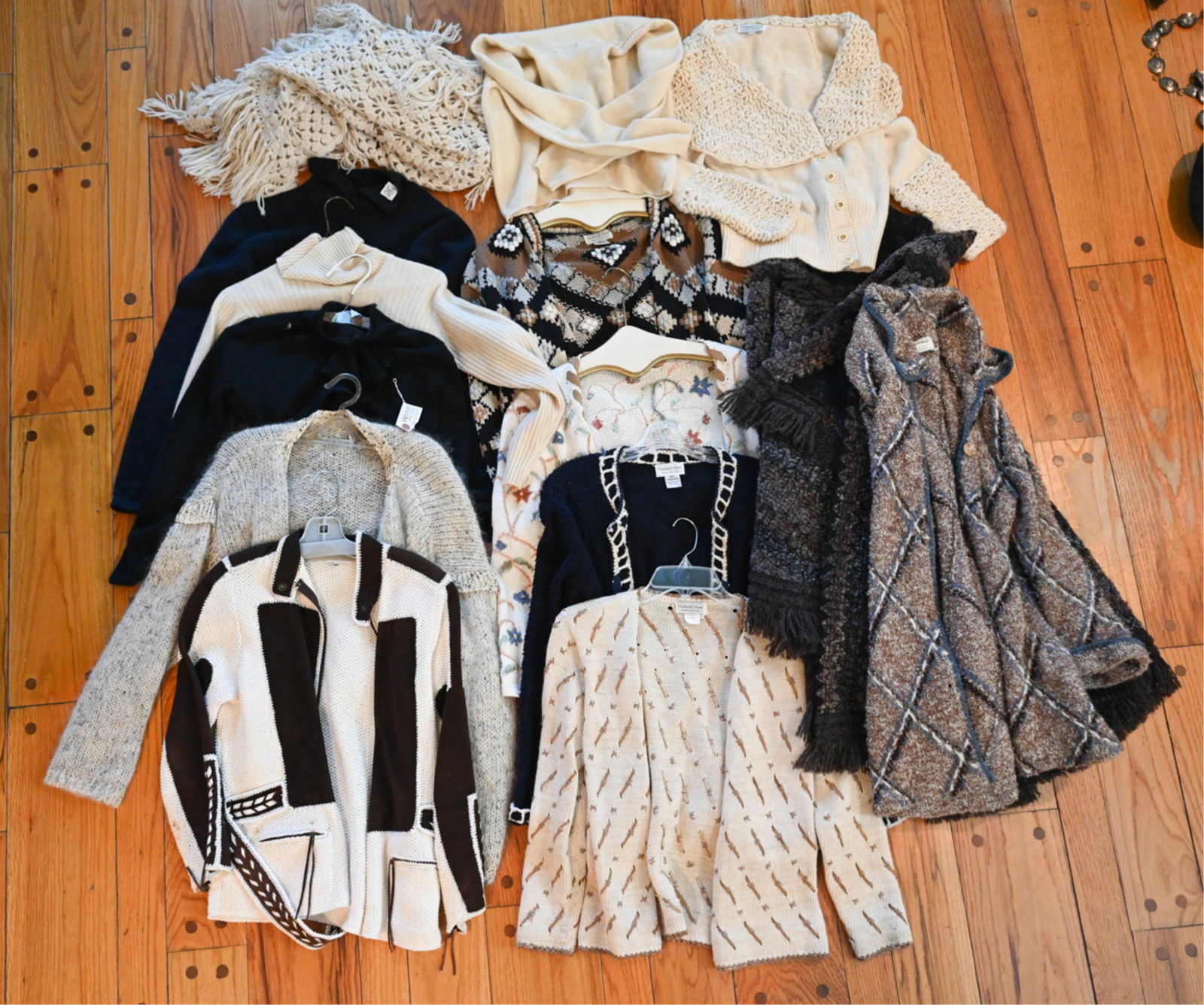 GROUPING OF VINTAGE DESIGNER SWEATERS (1 of 14)